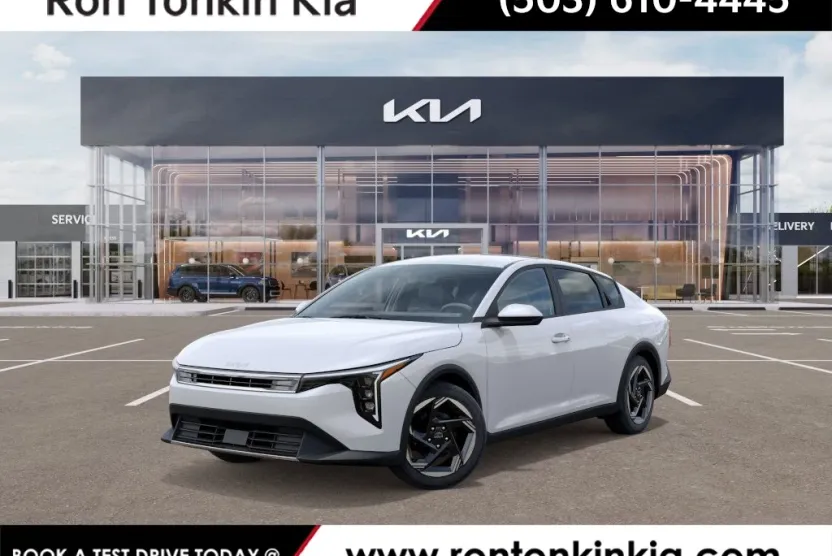 2025 Kia K4 EX photo 1