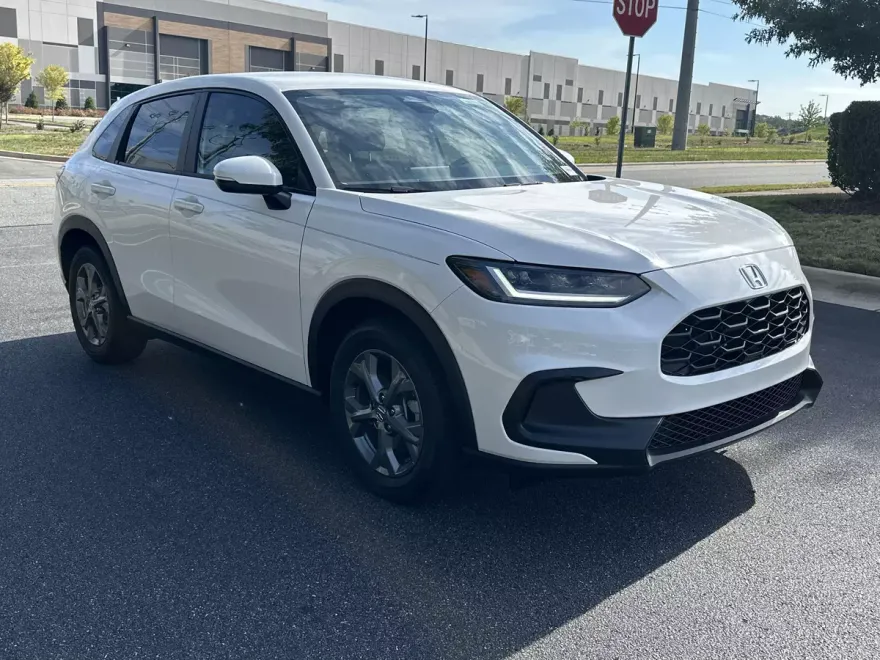 2026 Honda HR-V LX photo 1