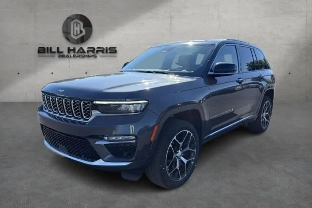 2022 Jeep Grand Cherokee Summit photo 1