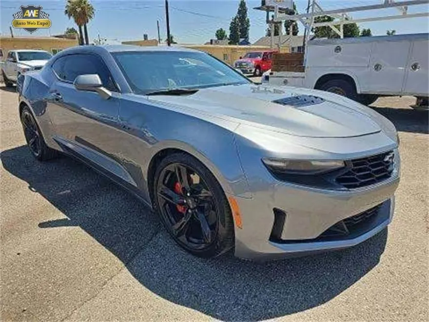 2021 Chevrolet Camaro LT1 photo 1