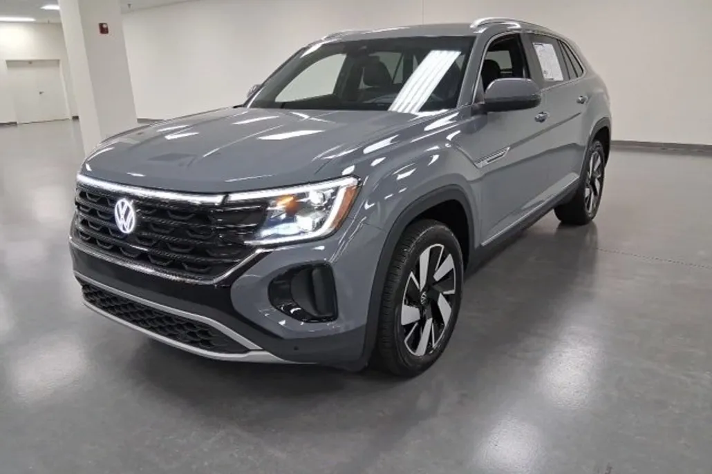 2024 Volkswagen Atlas Cross Sport SEL photo 1