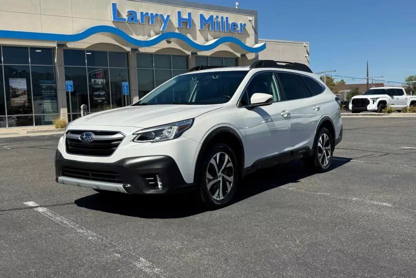 2021 Subaru Outback Limited photo 1
