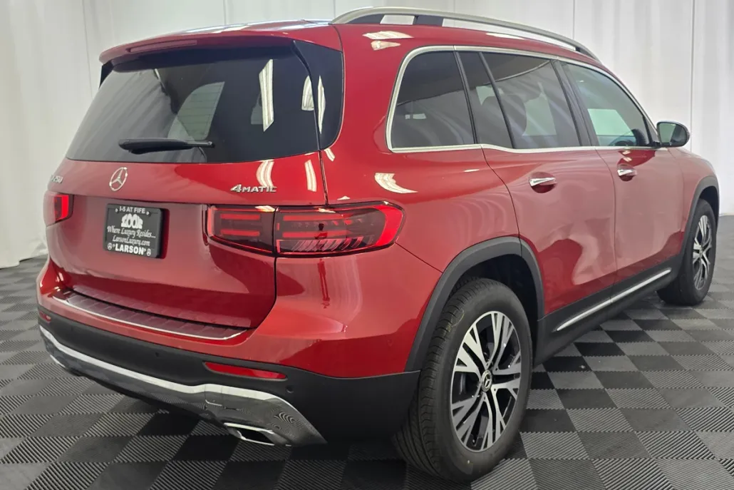 2025 Mercedes Benz GLB 250 4MATIC photo 1