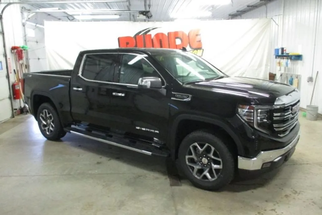 2024 Gmc Sierra 1500 SLT photo 1