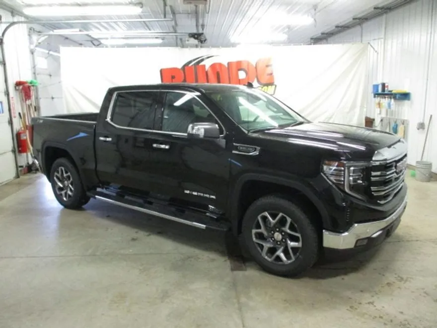 2024 Gmc Sierra 1500 SLT photo 1