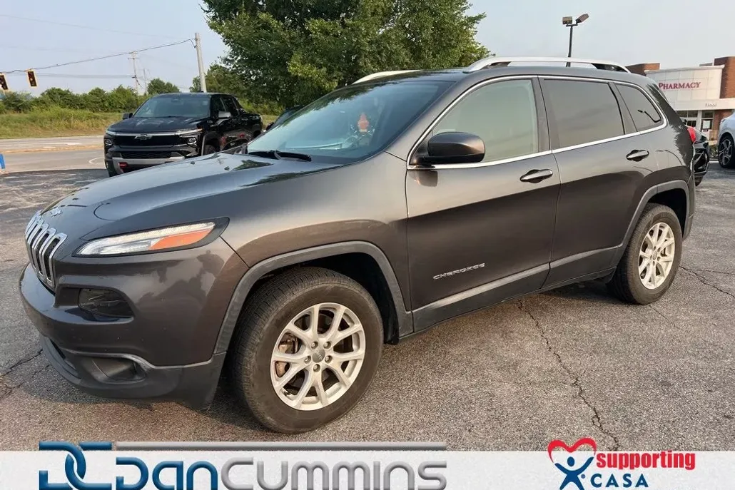 2017 Jeep Cherokee Latitude photo 1