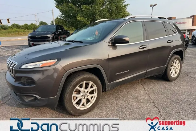 2017 Jeep Cherokee Latitude photo 1
