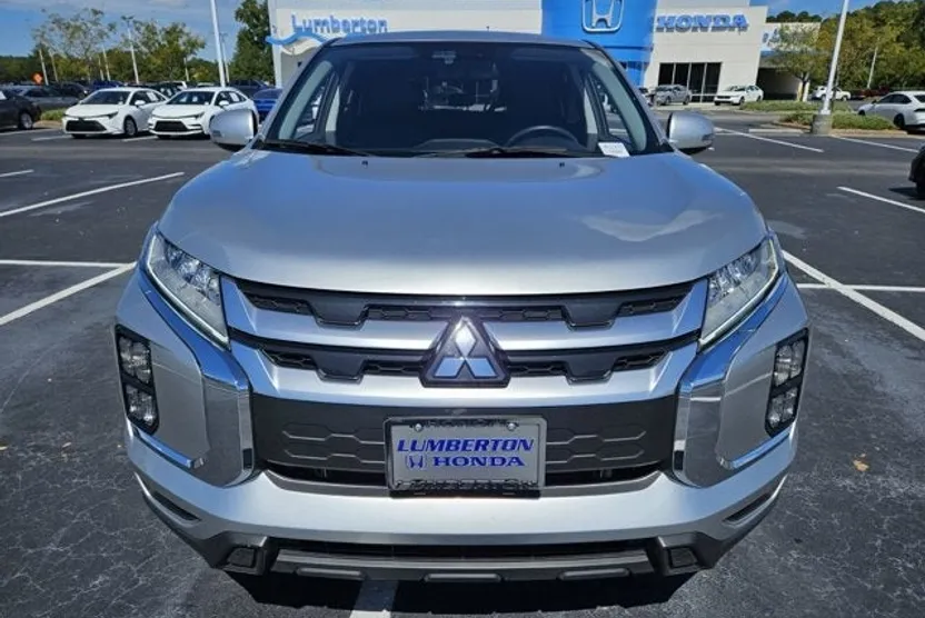 2024 Mitsubishi Outlander Sport ES photo 1