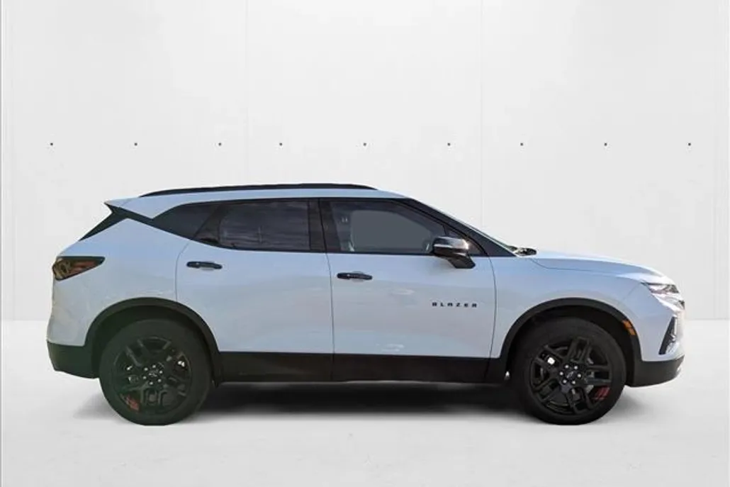 2021 Chevrolet Blazer 2LT photo 1