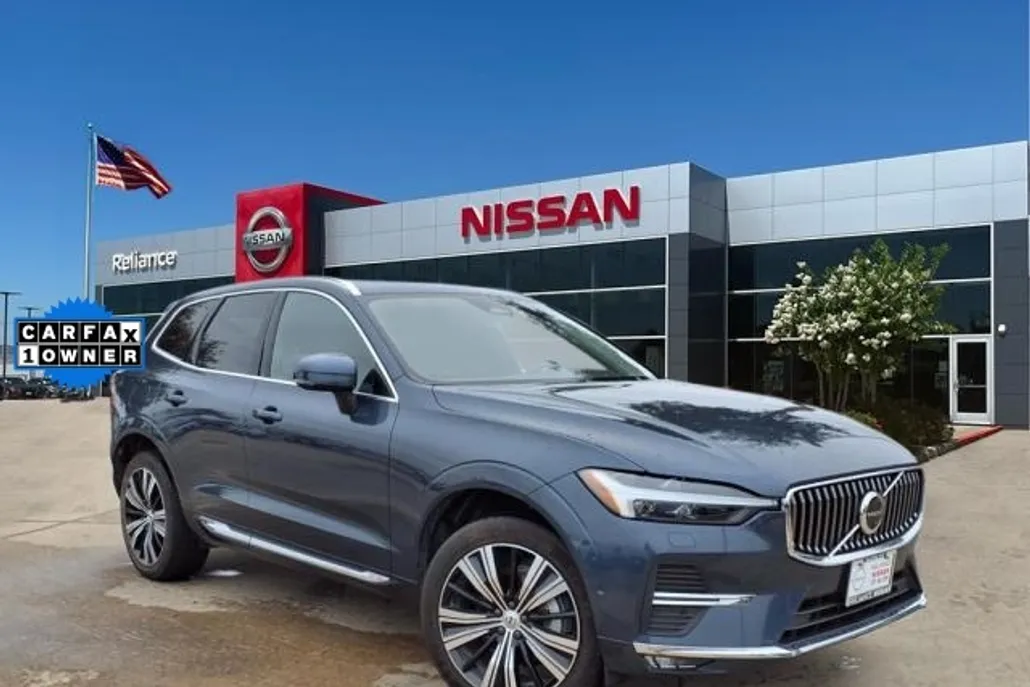 2023 Volvo XC60 B5 Plus photo 1