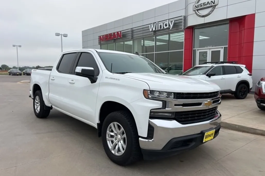 2020 Chevrolet Silverado 1500 LT photo 1