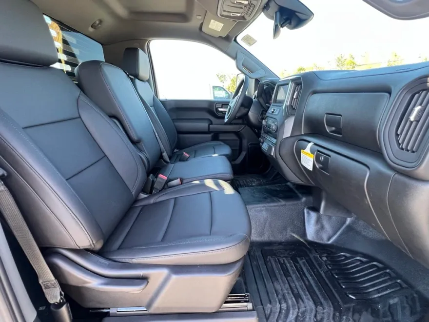 2025 Chevrolet Silverado 3500HD Work Truck photo 1