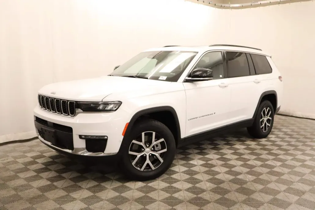2024 Jeep Grand Cherokee Limited photo 1