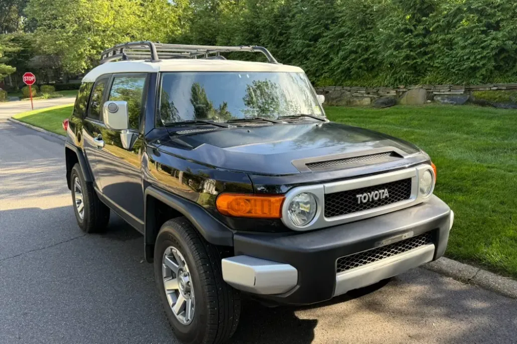 2014 Toyota FJ Cruiser Trail Teams Special Edition photo 1