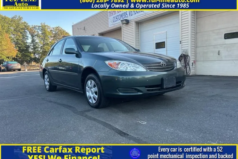 2002 Toyota Camry LE photo 1