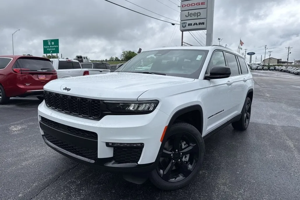 2025 Jeep Grand Cherokee Limited photo 1