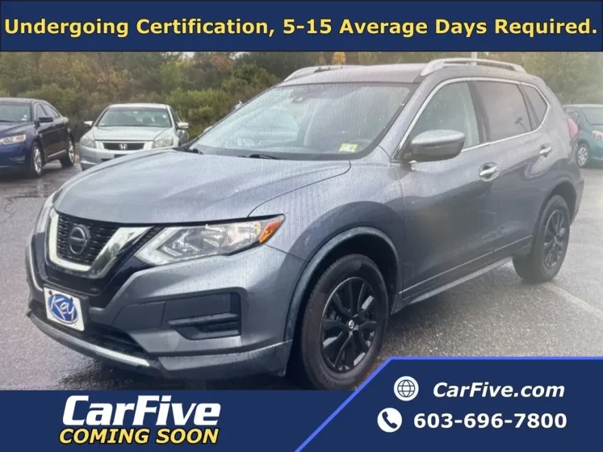 2019 Nissan Rogue SV photo 1