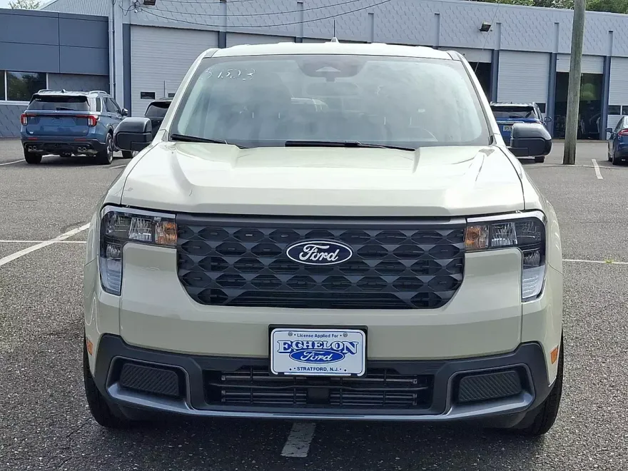 2025 Ford Maverick XLT photo 1