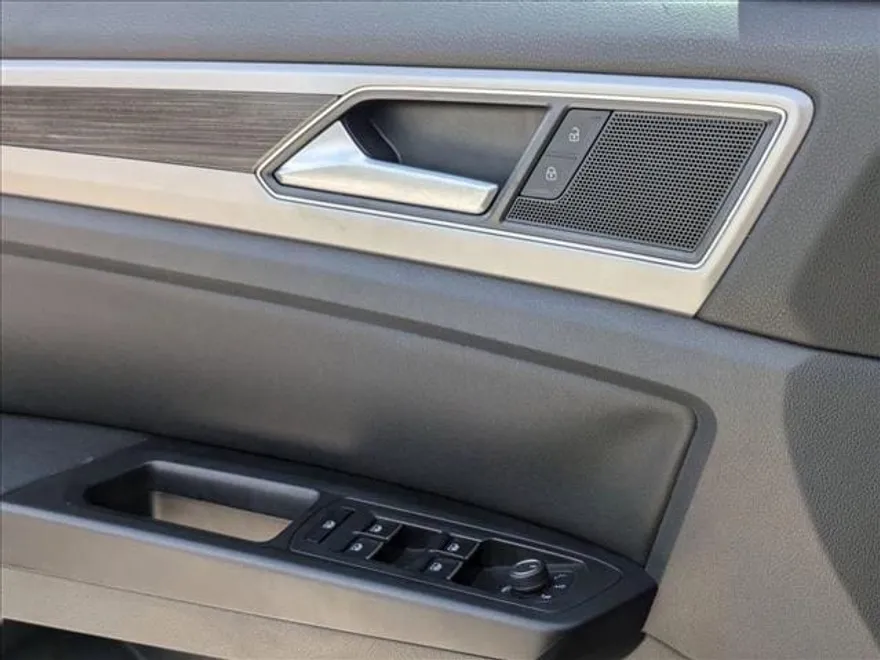 2019 Volkswagen Atlas V6 SE Technology photo 1