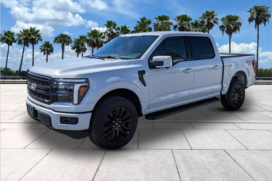 2025 Ford F-150 Lariat photo 1