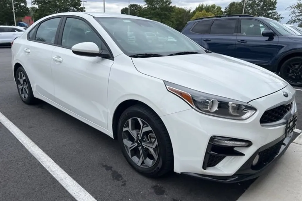 2020 Kia Forte LXS photo 1