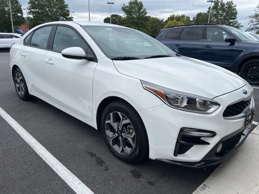 2020 Kia Forte LXS photo 1