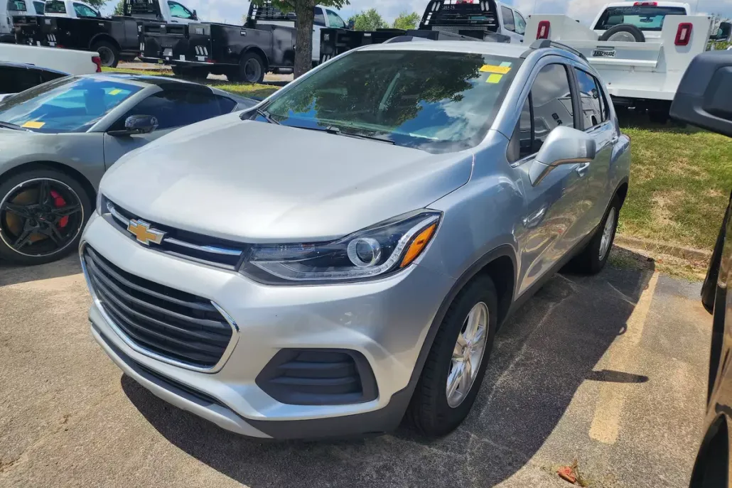 2020 Chevrolet Trax LT photo 1