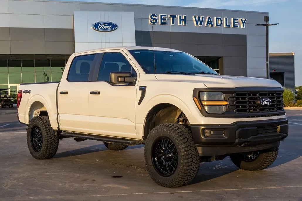 2024 Ford F-150 XLT photo 1