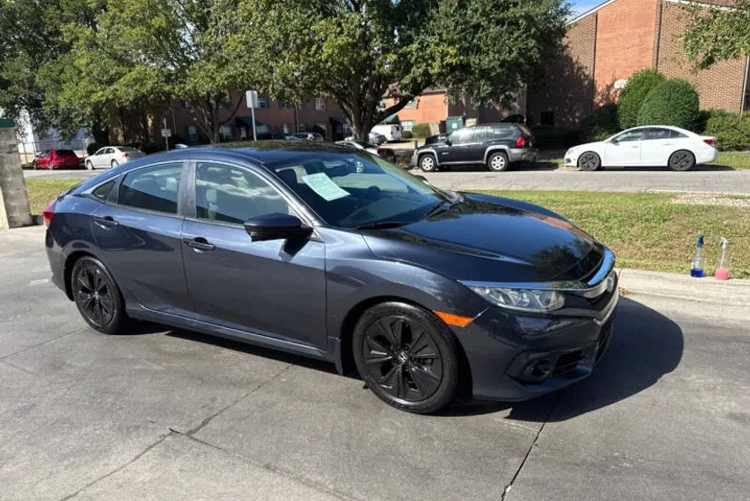 2016 Honda Civic EX-L photo 1