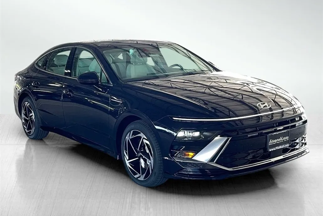 2026 Hyundai Sonata SEL Sport photo 1