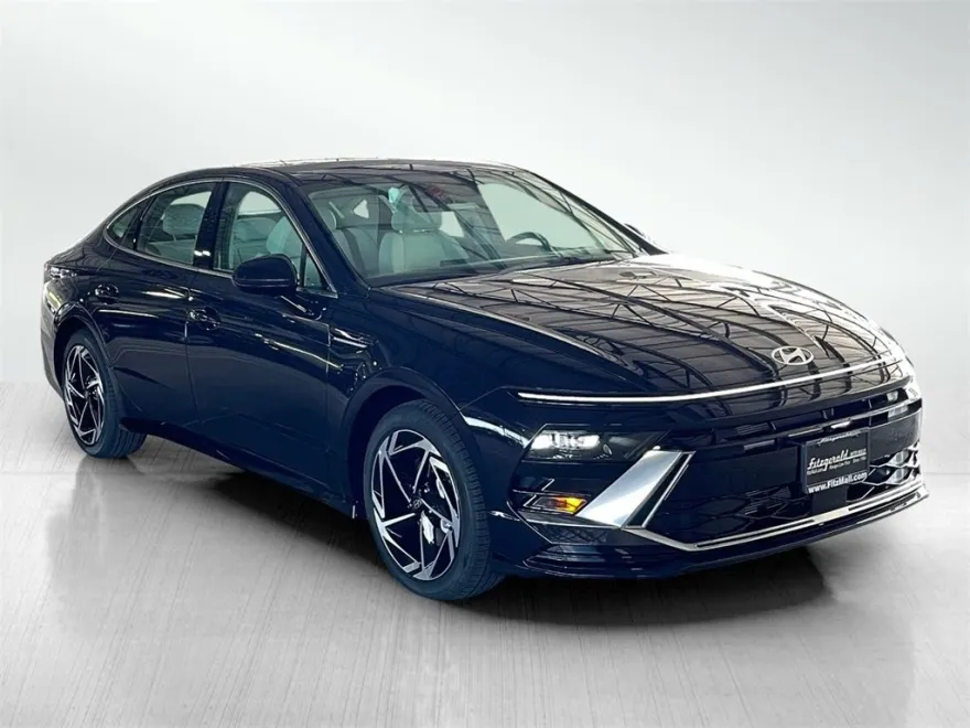 2026 Hyundai Sonata SEL Sport photo 1