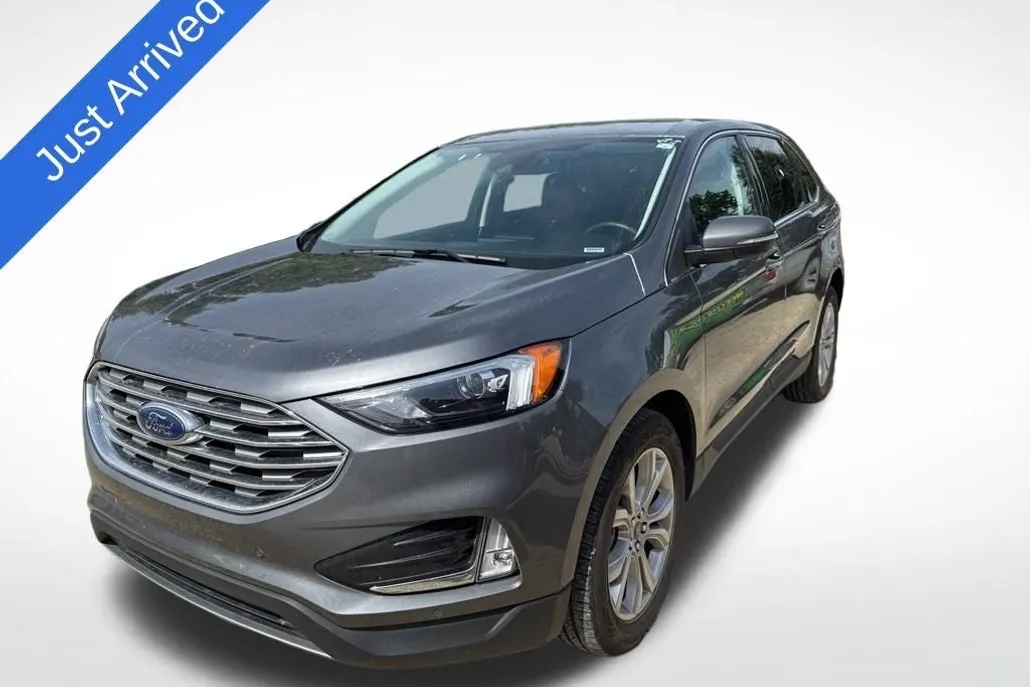 2024 Ford Edge Titanium photo 1