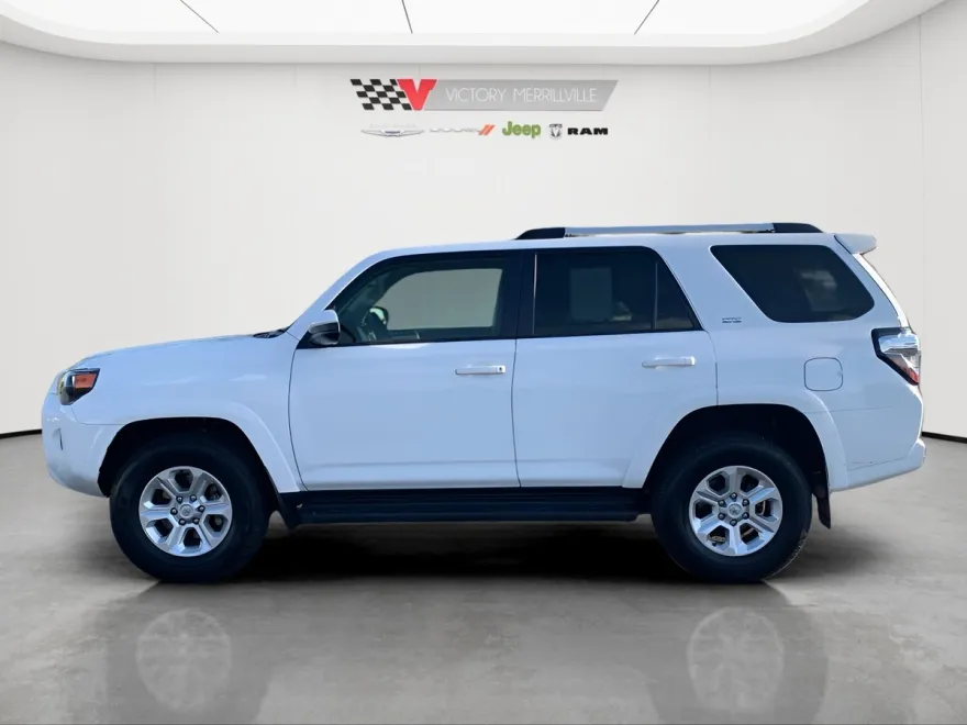 2024 Toyota 4Runner SR5 photo 1
