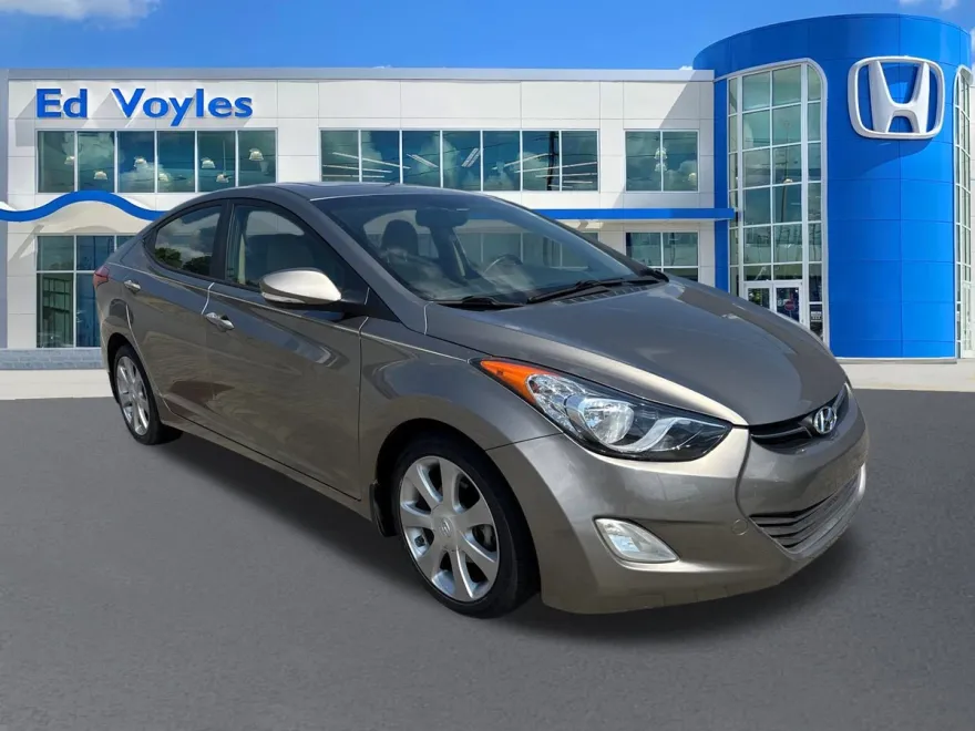 2013 Hyundai Elantra Limited photo 1