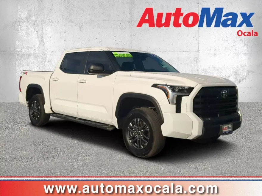 2024 Toyota Tundra SR5 photo 1