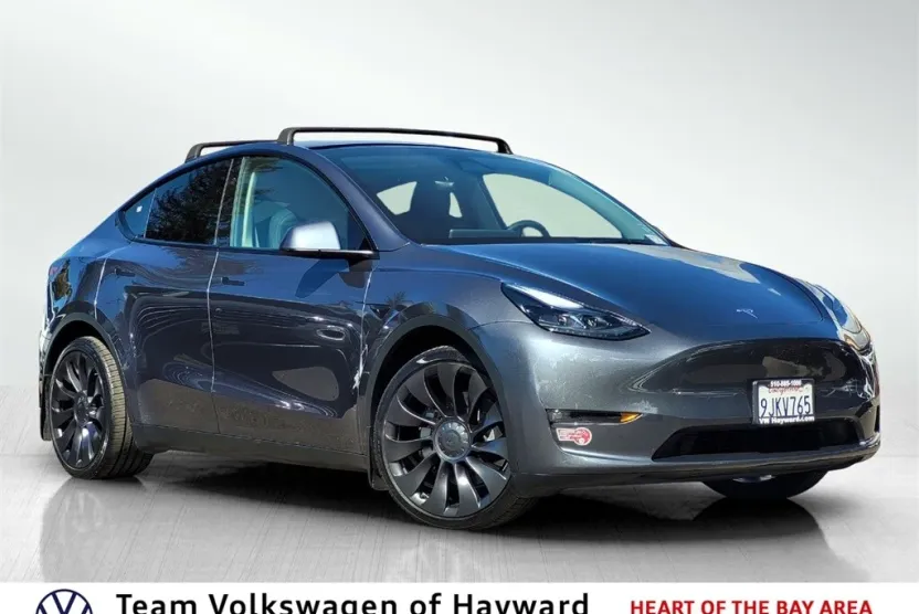 2023 Tesla Model Y Long Range photo 1