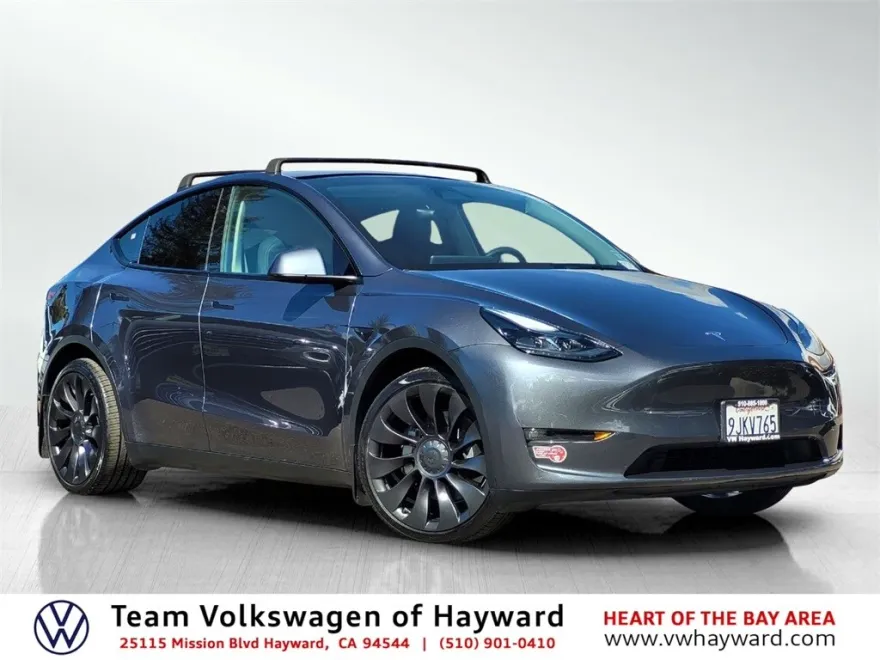 2023 Tesla Model Y Long Range photo 1