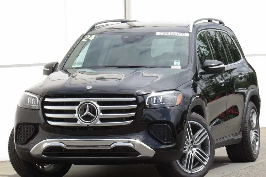 2024 Mercedes Benz GLS 450 4MATIC photo 1
