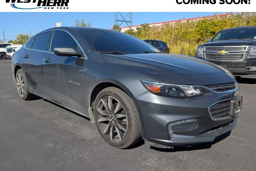 2017 Chevrolet Malibu 1LT photo 1