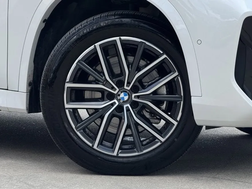 2025 Bmw X1 XDrive28i photo 1