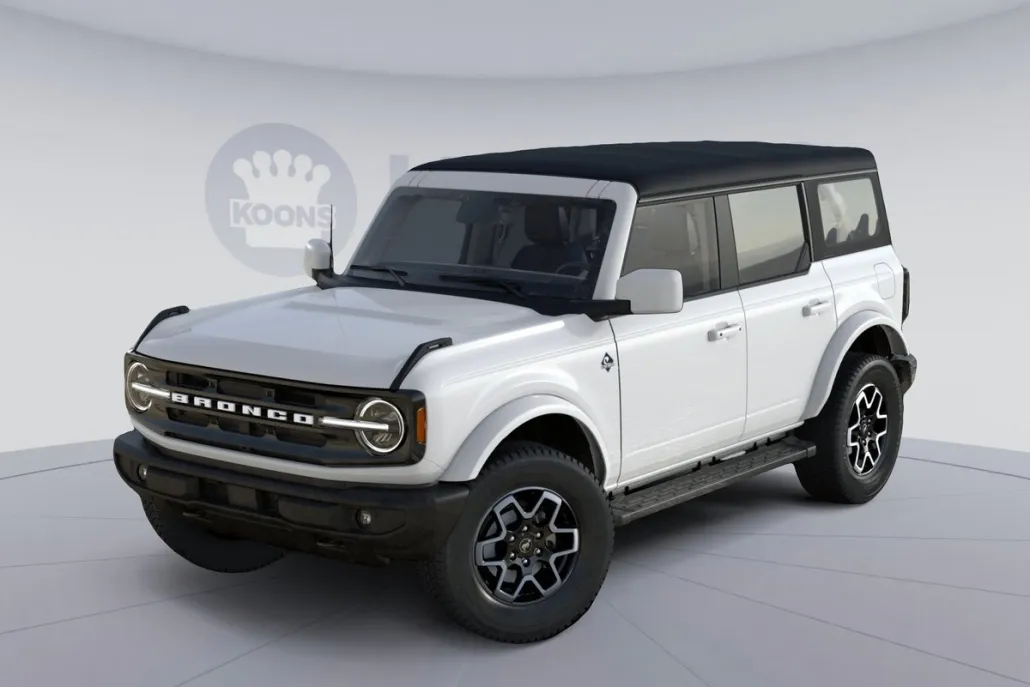 2025 Ford Bronco Outer Banks photo 1