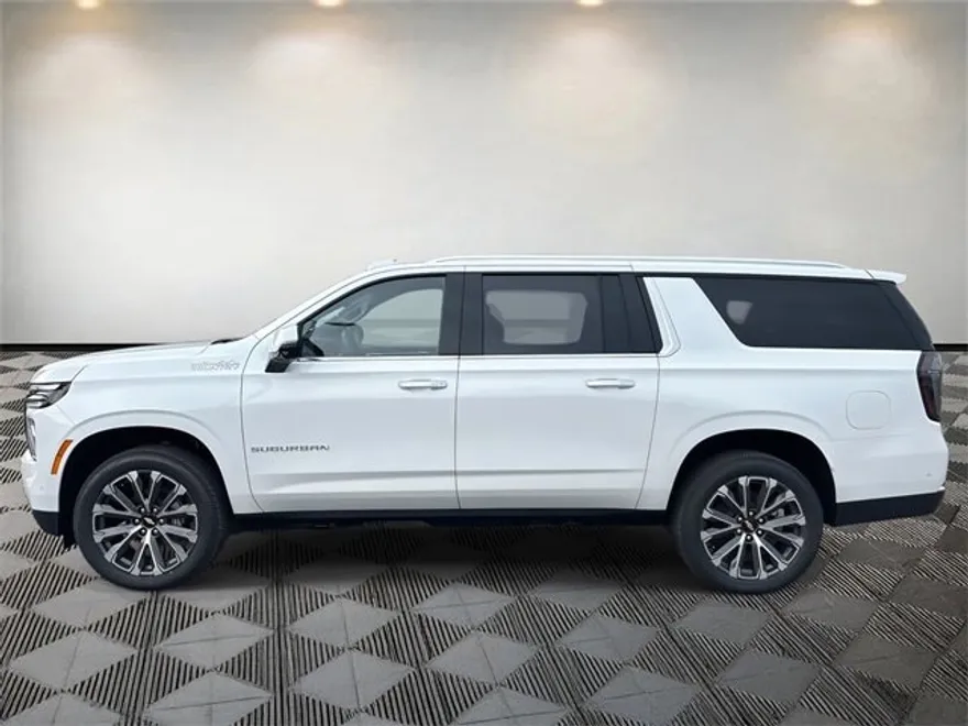 2025 Chevrolet Suburban High Country photo 1