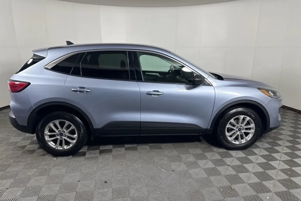 2022 Ford Escape SE photo 1