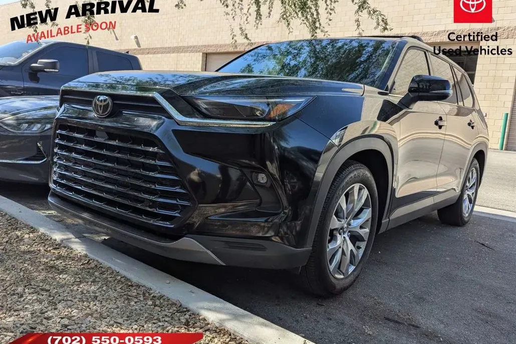2024 Toyota Highlander Hybrid Limited photo 1