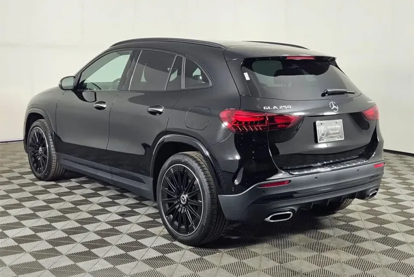 2025 Mercedes Benz GLA 250 4MATIC photo 1