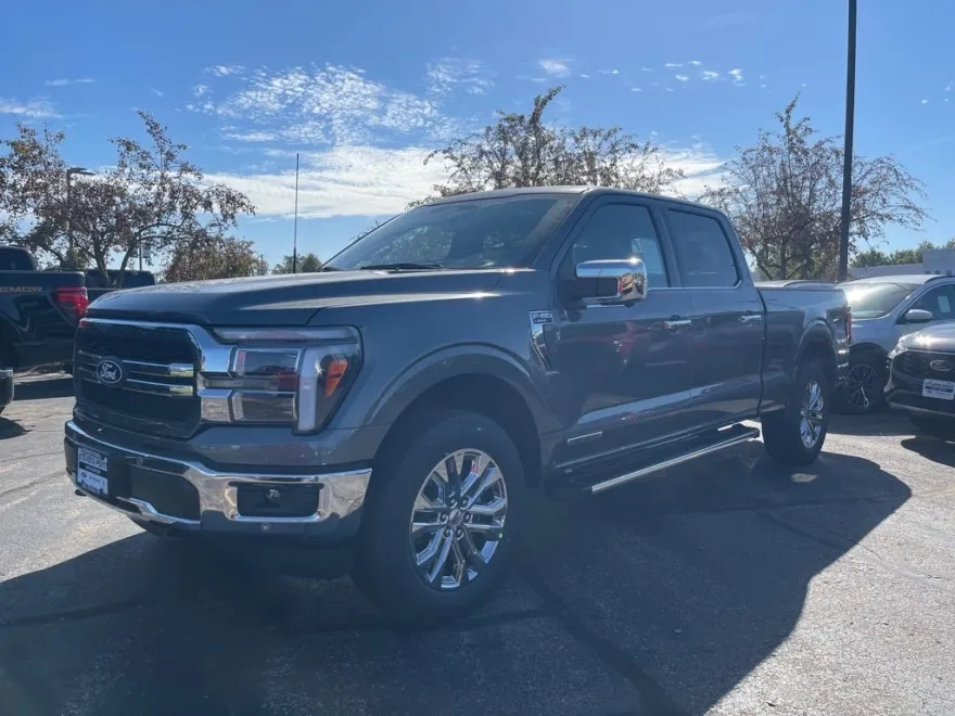 2025 Ford F-150 Lariat photo 1