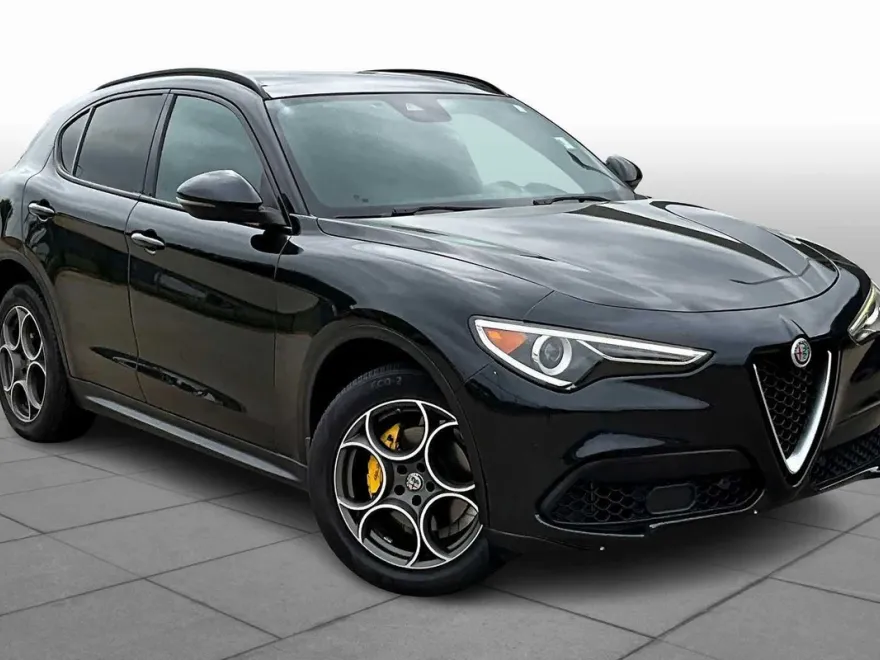 2018 Alfa Romeo Stelvio Ti Sport photo 1