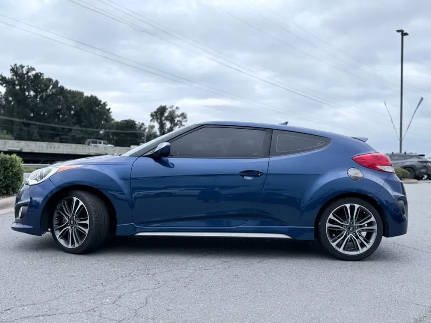 2016 Hyundai Veloster Turbo R-Spec photo 1
