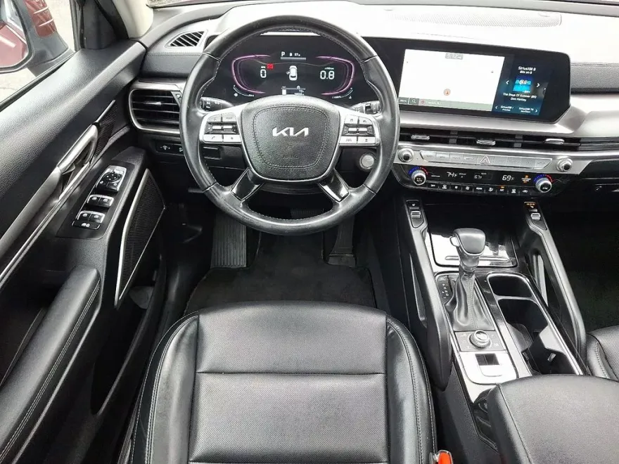 2023 Kia Telluride S photo 1