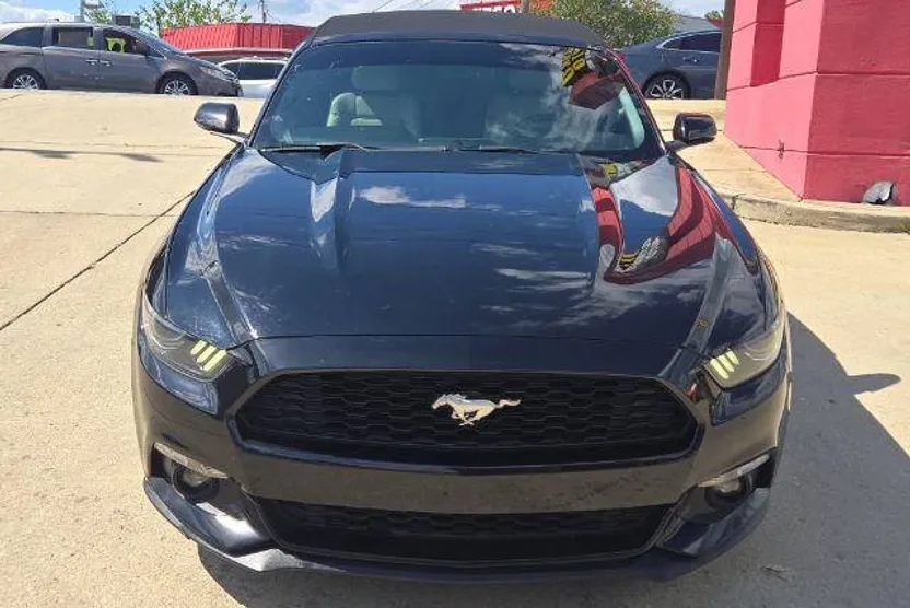 2016 Ford Mustang EcoBoost Premium photo 1